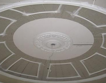 開工必須使用水平儀按照圖紙進行放樣工作